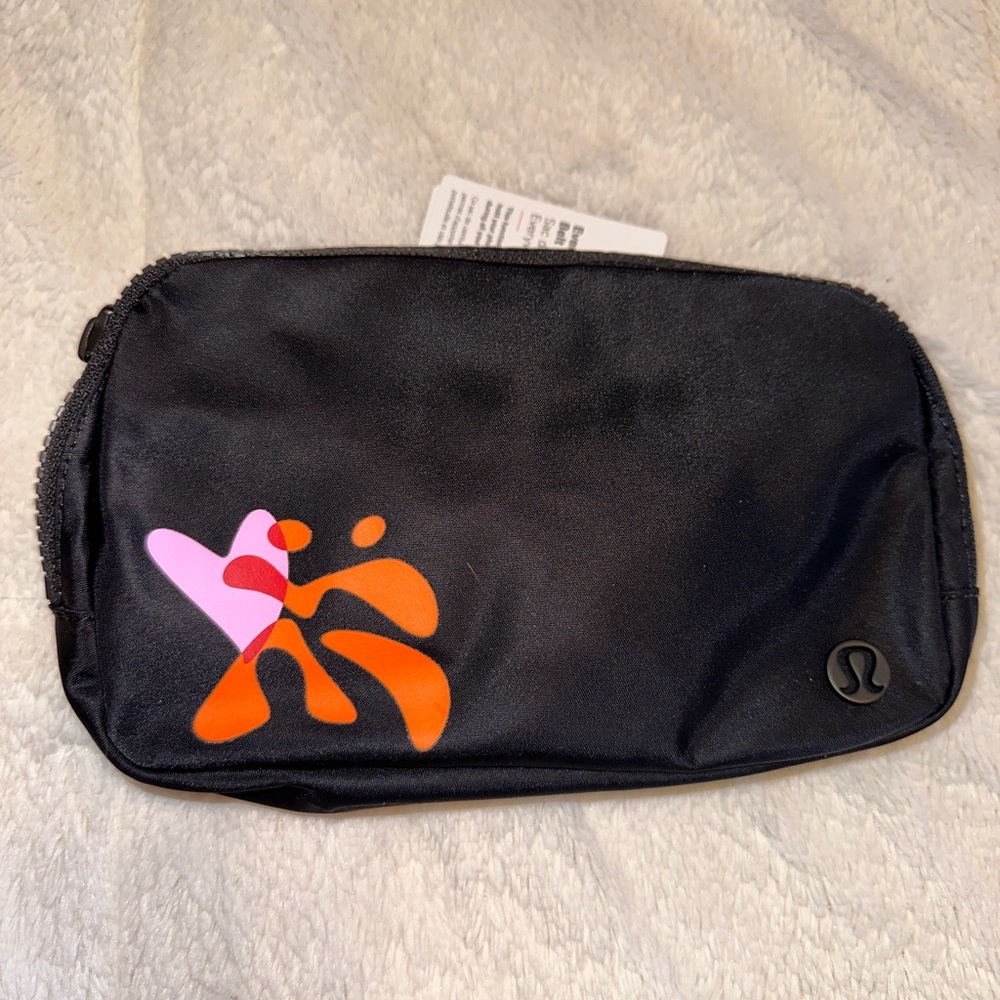 Lululemon NWT Everywhere Belt Bag Pride 1L - Picture 3 of 10